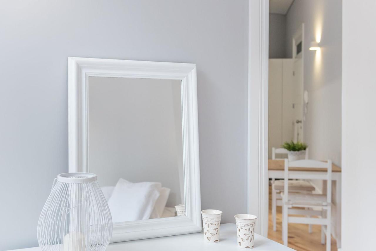 Lovelystay - Porto Windows With Ac By Central Station Esterno foto